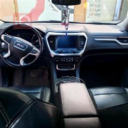 GMC Acadia